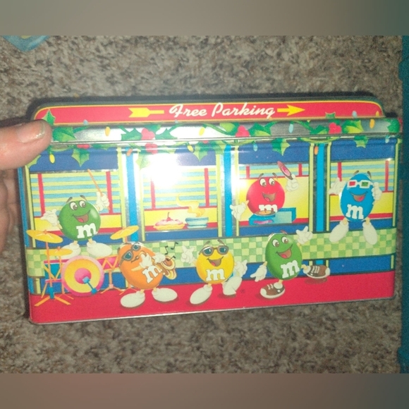 Vintage M&M's Diner #04 Christmas Village limited Edition Canister 1996 Tin Box - Picture 4 of 7